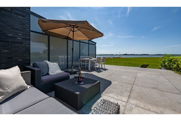 Loftwoning aan Veerse Meer met panoramisch uitzicht op Veere - thumbnail 6