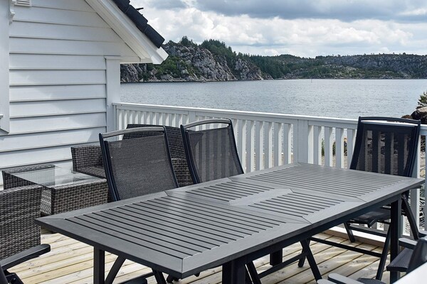 Modern vakantiehuis in Urangsvåg voor 8 personen met fjordzicht - thumbnail 2