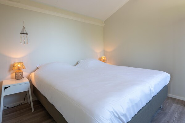 Vrijstaande bungalow aan Veerse Meer in Kamperland voor 7 personen - thumbnail 5