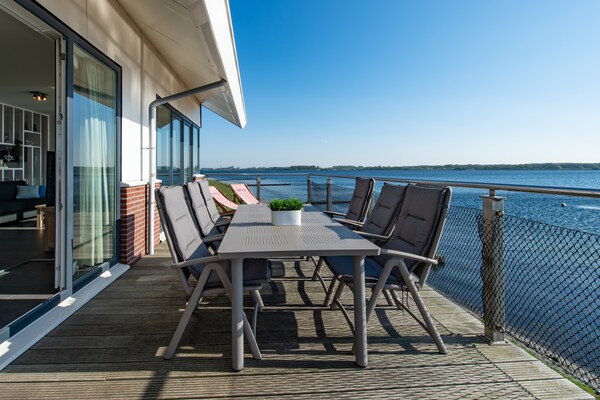 Penthouse XXL aan Veerse Meer met dakterras en aanlegsteiger in Kamperland - thumbnail 4