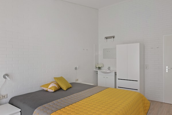 Vrijstaande bungalow aan Veerse Meer, 6 pers., 4 slaapkamers, bosrijk - thumbnail 5