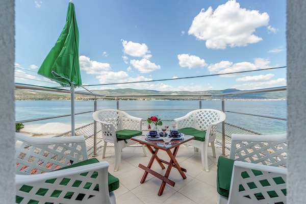 4-persoons appartement aan het strand in Trogir - Arbanija - thumbnail 6