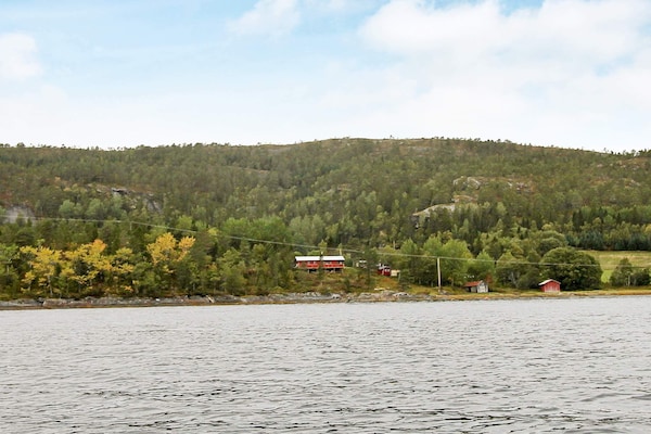 Vakantiehuis Årfjor: direct aan de fjord met uitzicht, Foldereid - thumbnail 4
