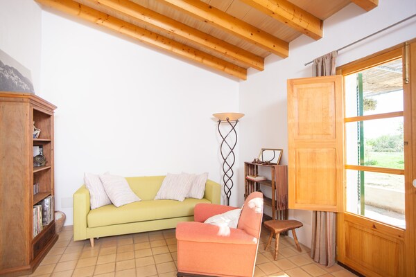 Intieme villa met zoutwaterbad en uitzicht op de Tramuntana, nabij Selva - thumbnail 3