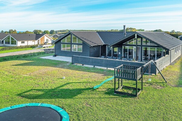 14-persoons vakantiehuis in Bogense op 950 m van zee - thumbnail 1