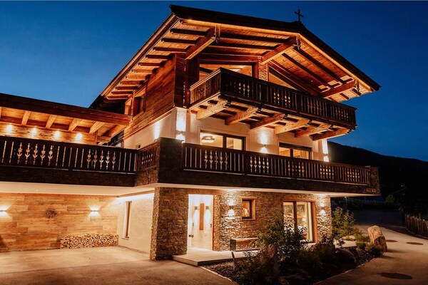 Aan de piste: Luxe Nationalpark Chalet Tulpspitze in Neukirchen - thumbnail 1