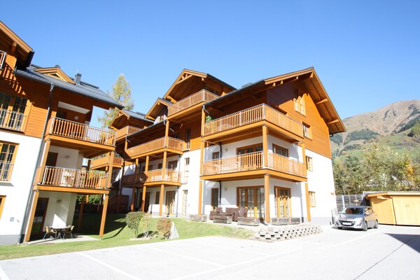 kerstin-3 sleeps 8