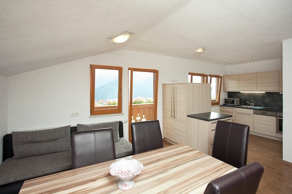 Ruim appartement voor 8 aan de skipiste in Hollersbach - thumbnail 5