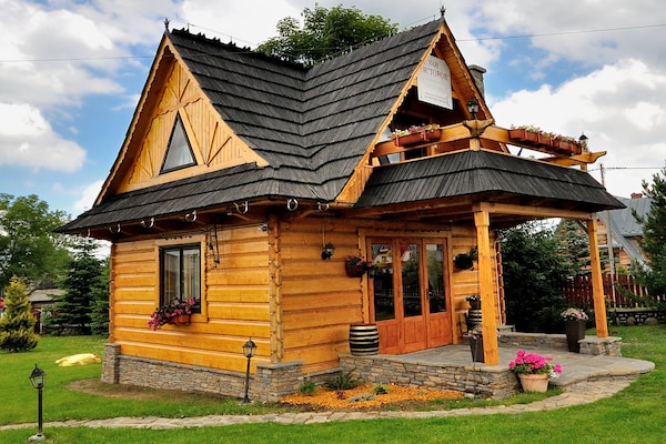 Vrijstaand chalet aan de voet van de Tatra met sauna en bubbelbad - thumbnail 2