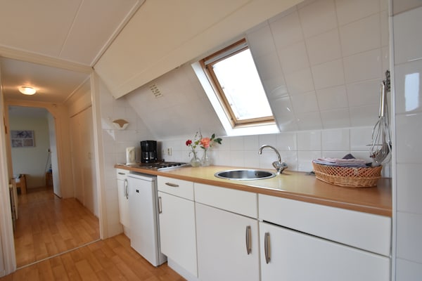 Huize Glory Topaas: sfeervol appartement op loopafstand van zee en duinen - thumbnail 4