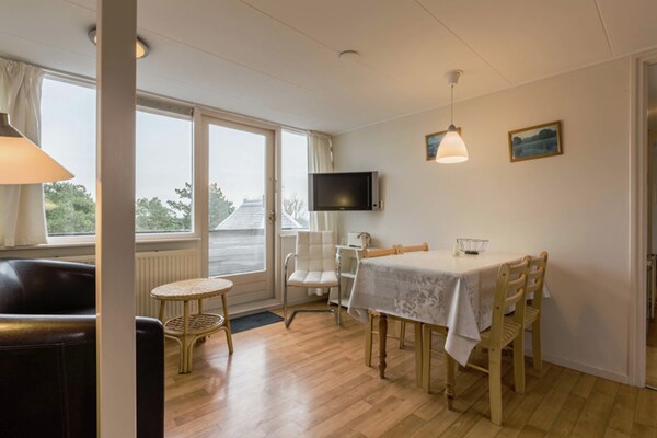 Huize Glory Topaas: sfeervol appartement op loopafstand van zee en duinen - thumbnail 2