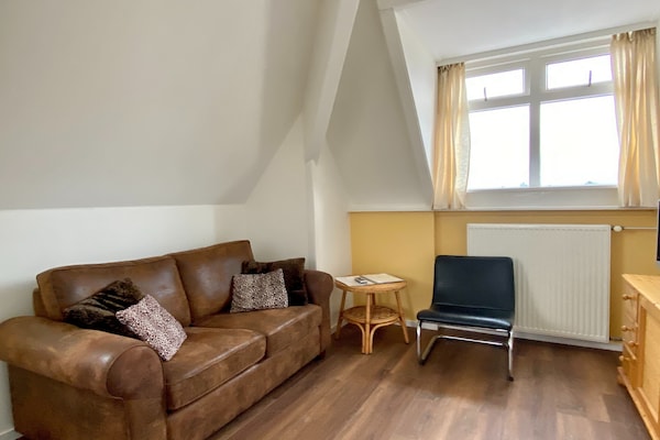 Huize Glory Smaragd: knus kustappartement voor twee in Bergen aan Zee - thumbnail 1