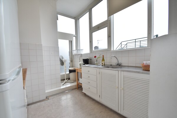 Licht penthouseappartement met dakterras in Bergen aan Zee - thumbnail 3