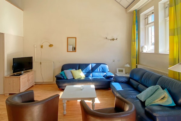 Huize Glory Diamant: Modern appartement met balkon, bos en strand dichtbij - thumbnail 1