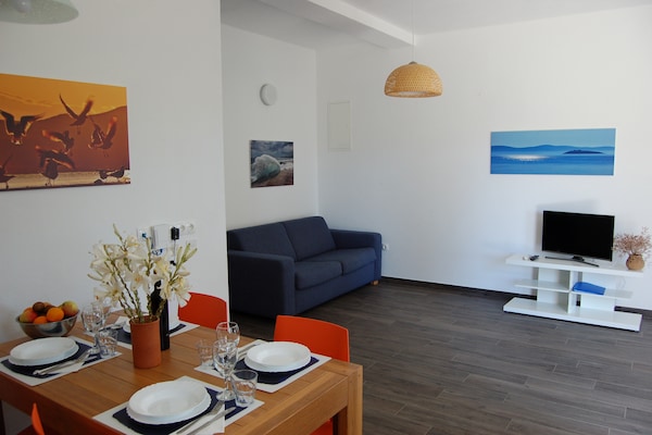 Centraal gelegen appartement met privézwembad in Veli Rat - thumbnail 3