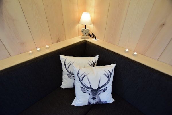 la-roulotte-des-ardennes sleeps 4