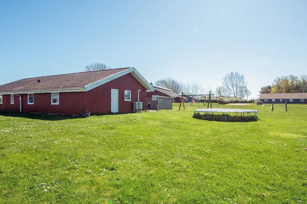 Aan zee: ruim vakantiehuis in Nordborg voor 12 personen · 150 m² - thumbnail 1