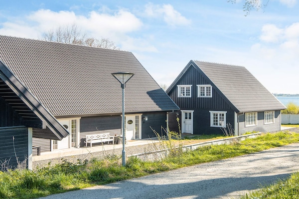 Luxe wellnessvilla voor 16 personen met zeezicht op 150 meter van het strand - thumbnail 5