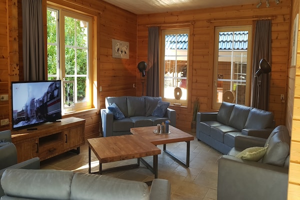 Vrijstaand familiehuis voor 14 personen op de Veluwe in Hoenderloo - thumbnail 2
