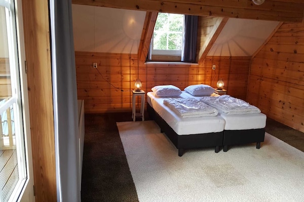 Vrijstaand familiehuis voor 14 personen op de Veluwe in Hoenderloo - thumbnail 4