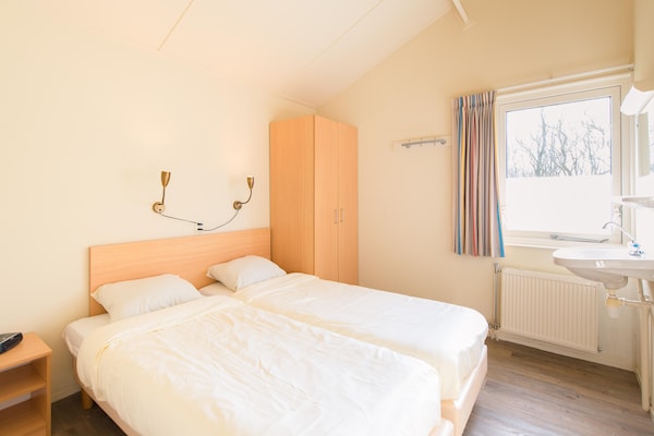 Vrijstaande bungalow op Ameland, hond welkom, dicht bij strand - thumbnail 4