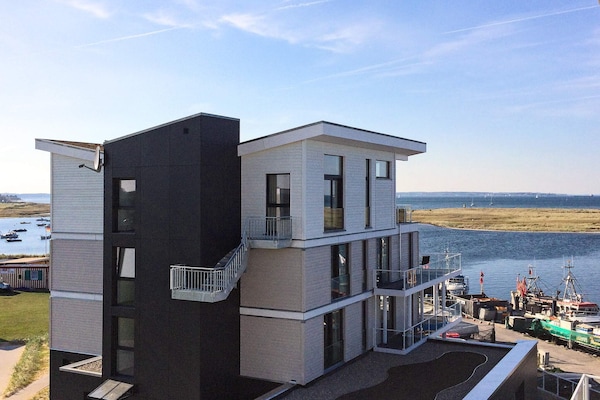 Aan zee: Modern appartement in Wendtorf met uitzicht op de Oostzee - thumbnail 1
