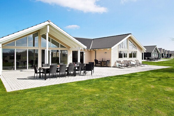 18-persoons vakantiehuis in Kappeln op 950 m van zee · 242 m² - thumbnail 1