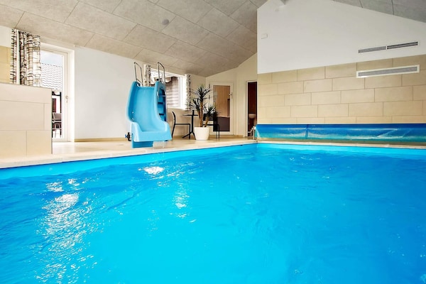 Op 950 m van zee: ruim vakantiehuis in Kappeln voor 20 personen · 267 m² - thumbnail 5