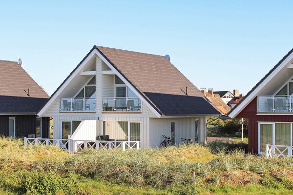 Vrijstaand vakantiehuis op 70 meter van zee met sauna en panoramisch uitzicht - thumbnail 1