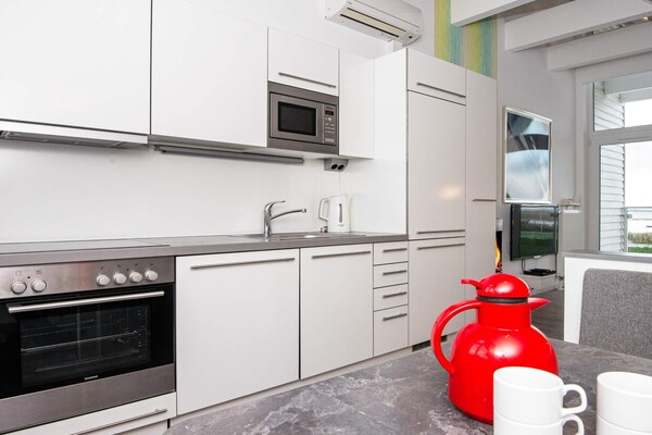 Vrijstaand vakantiehuis op 70 meter van zee met sauna en panoramisch uitzicht - thumbnail 4