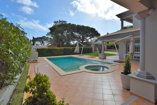 Prachtige gerenoveerde villa aan de Algarve met privézwembad nabij strand - thumbnail 2