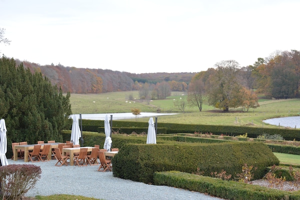 48-persoons kasteel in Freux met wellness en 19 slaapkamers - thumbnail 2