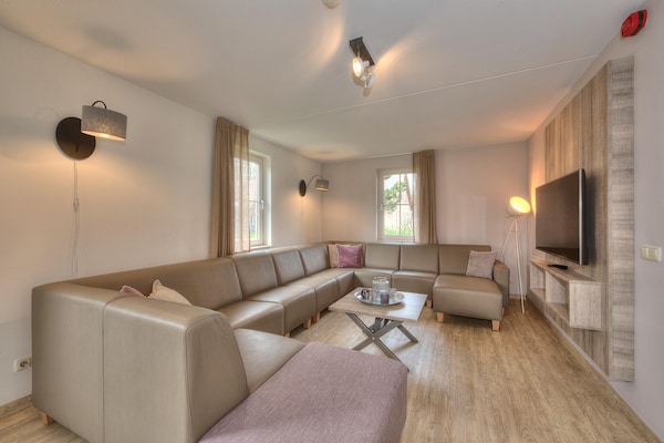 Luxe Comfort-villa voor 10 personen op Vakantiepark Weerterbergen - thumbnail 3