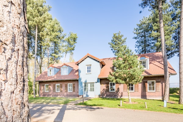 Luxe groepsvilla voor 24 personen op Vakantiepark Weerterbergen - thumbnail 1