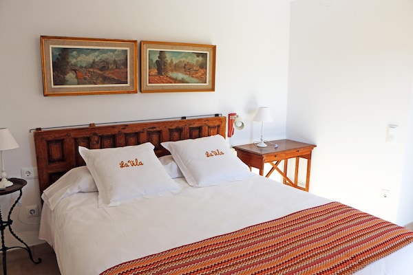 La vila Argençola: 11e-eeuws landhuis voor 14 personen in Catalaanse bossen - thumbnail 5