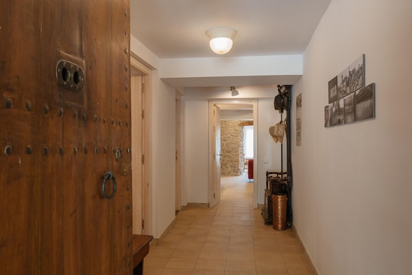 La vila Argençola: 11e-eeuws landhuis voor 14 personen in Catalaanse bossen - thumbnail 6