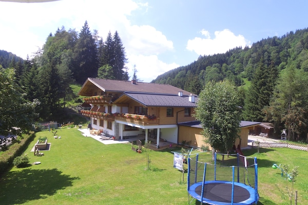 landhaus-waldrand sleeps 6