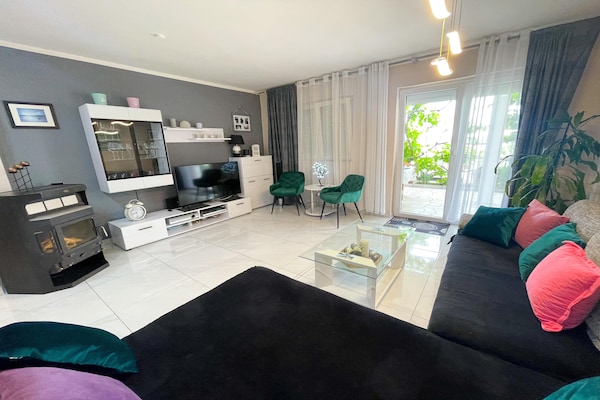 Ruim vakantiehuis met privézwembad, tuin en wifi op 900m van zee in Dramalj - thumbnail 2