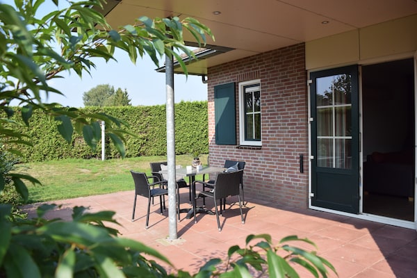 Groepsbungalow met haard op de Veluwe, 14 pers., huisdieren welkom - thumbnail 4