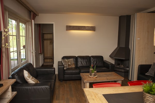 Luxe groepsbungalow met 8 slaapkamers op de Veluwe, honden welkom - thumbnail 2