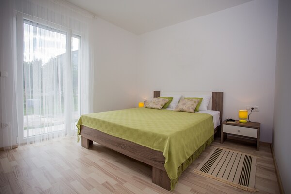 4-persoons appartement aan zee in Kastel Stafilic - thumbnail 4