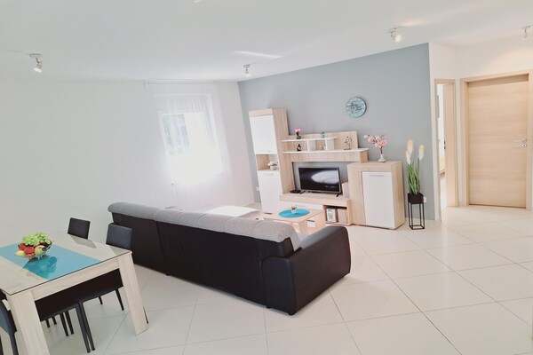 4-persoons appartement aan zee in Kastel Stafilic - thumbnail 2