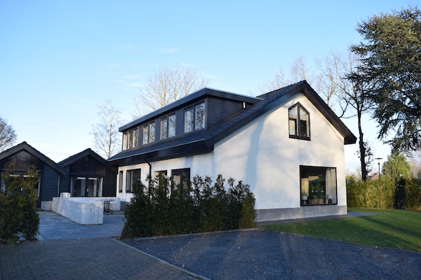 Bosvilla met wellness op de Veluwe voor 26 personen - thumbnail 1