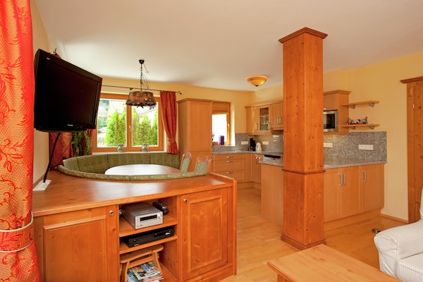 8-persoons chalet in Saalbach-Hinterglemm op 300m van de piste · 8 pers. - thumbnail 4