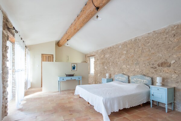 Authentieke Provençaalse villa met privézwembad en uitzicht op de Luberon - thumbnail 3