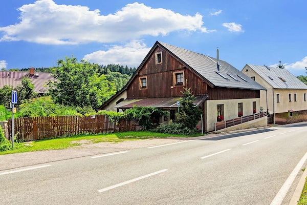 Centraal gelegen vakantiehuis in Černý Důl voor 8 personen - thumbnail 6