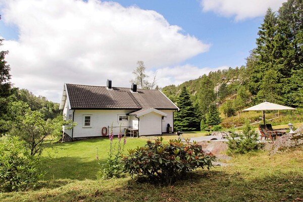 Authentiek vakantiehuis in Kvås – 8 pers., vlakbij skilift en meer - thumbnail 1
