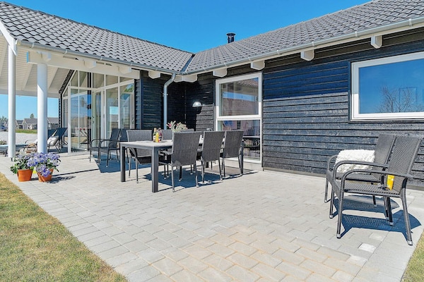 Op 950 m van zee: ruim vakantiehuis in Kappeln voor 10 personen · 136 m² - thumbnail 2