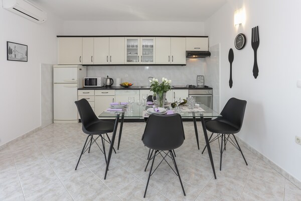 Modern appartement voor 5 personen op 400 meter van zee in Kaštel Gomilica - thumbnail 6