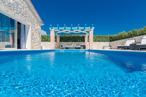 Authentieke villa met privézwembad op 80 meter van de Adriatische Zee - thumbnail 6